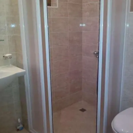 Apartment Strandnahe In Tsentar Mit Schoenem Garten Sozopol